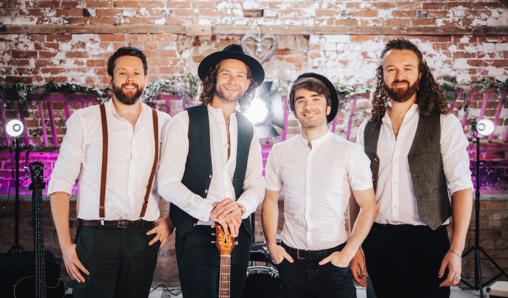Folk Fever live
