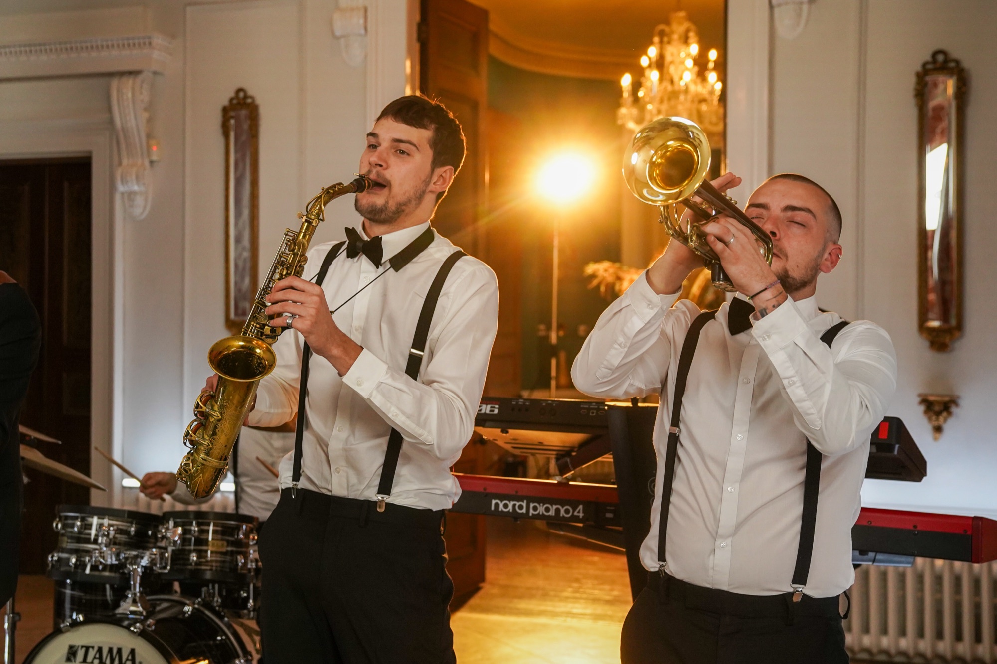 Groove & Tonic live