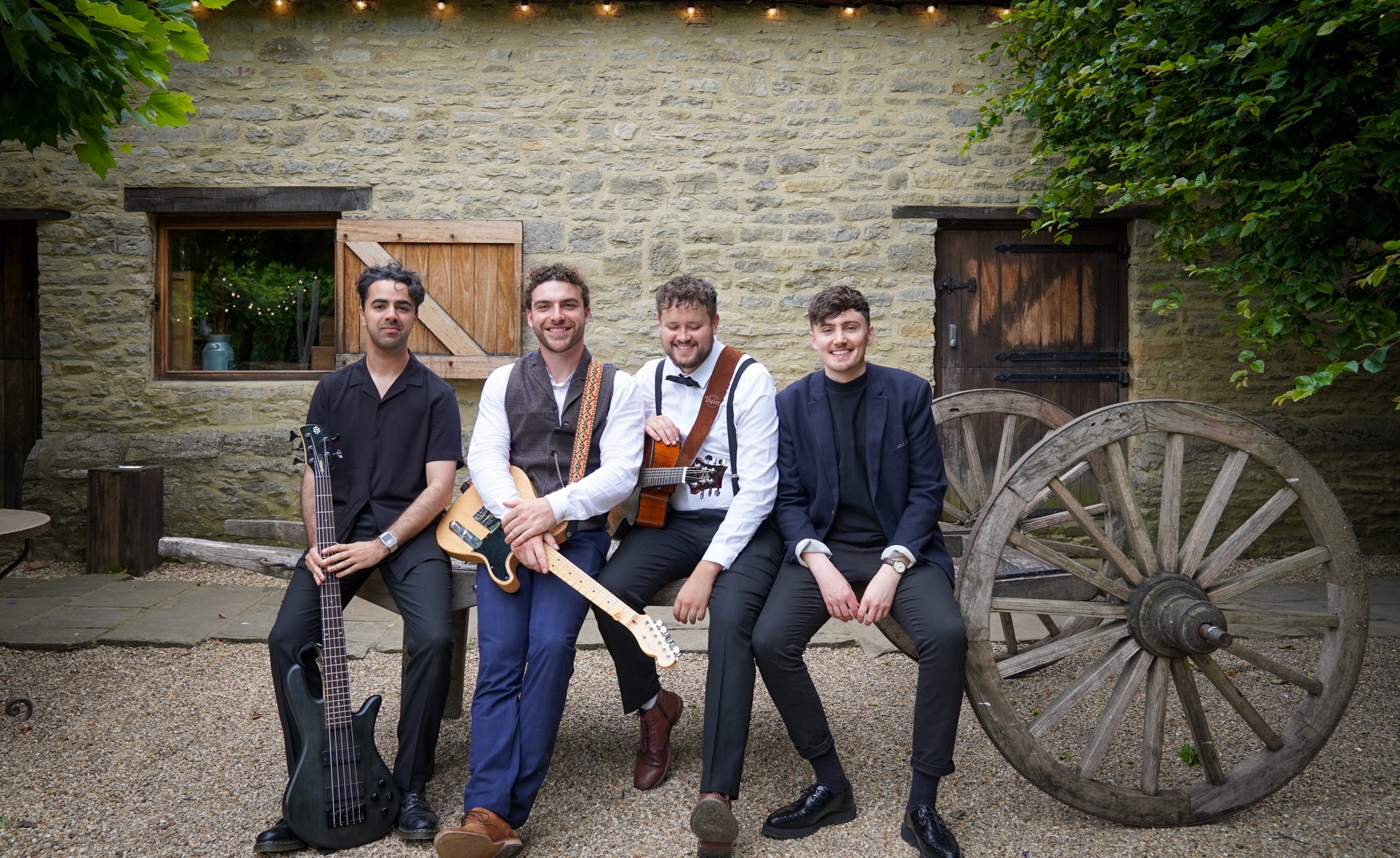 Midsummer Knights live
