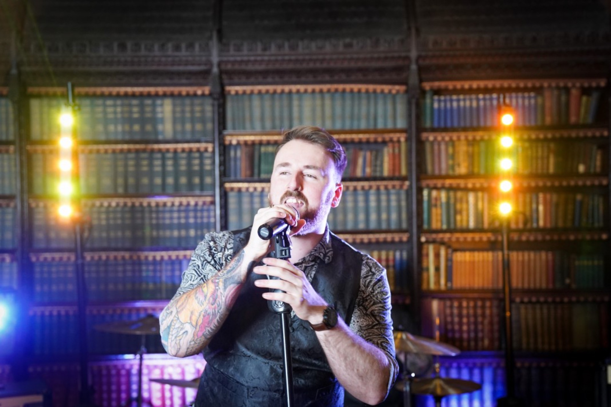 Radio Avenue live
